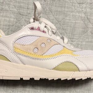 Saucony Women's White and Yellow Sneakers size 9.5